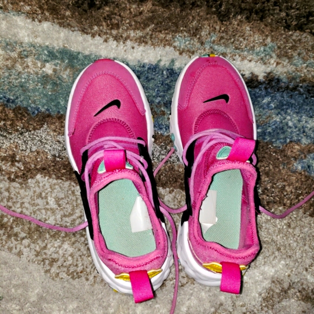 Child's Pink Nike React Preso MC shoes size 3